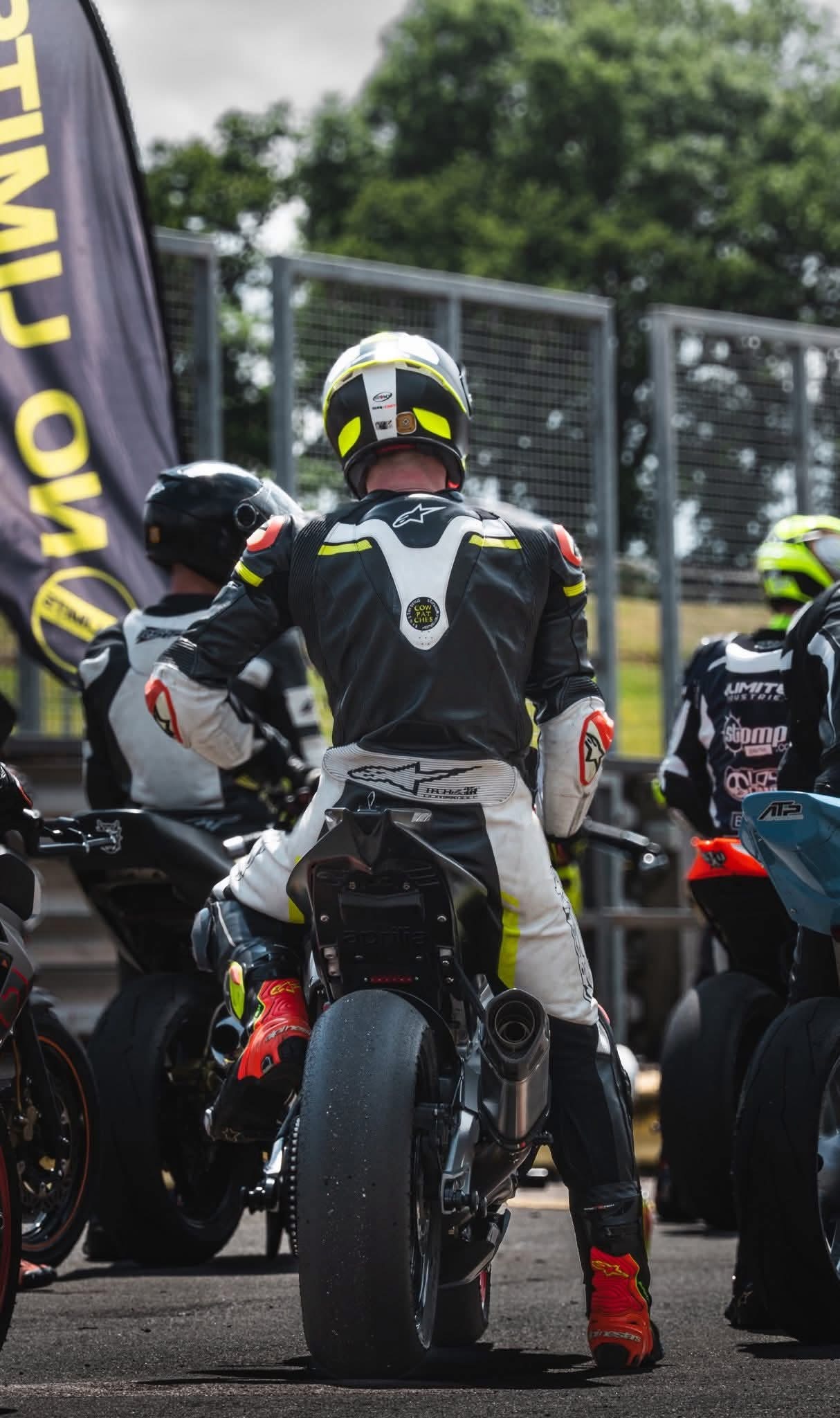 Race grid